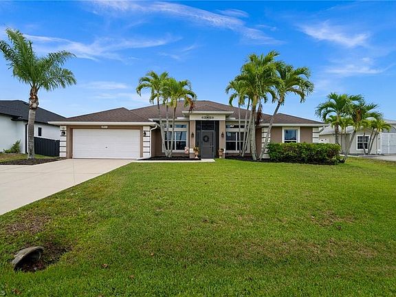4th image of 3917 Agualinda BLVD