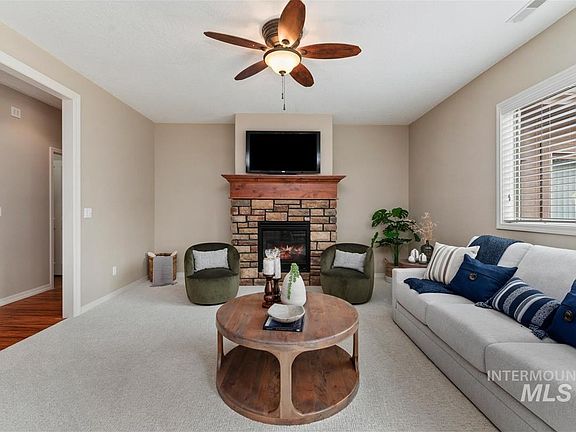 5th image of 2372 E Lochmeadow Ct