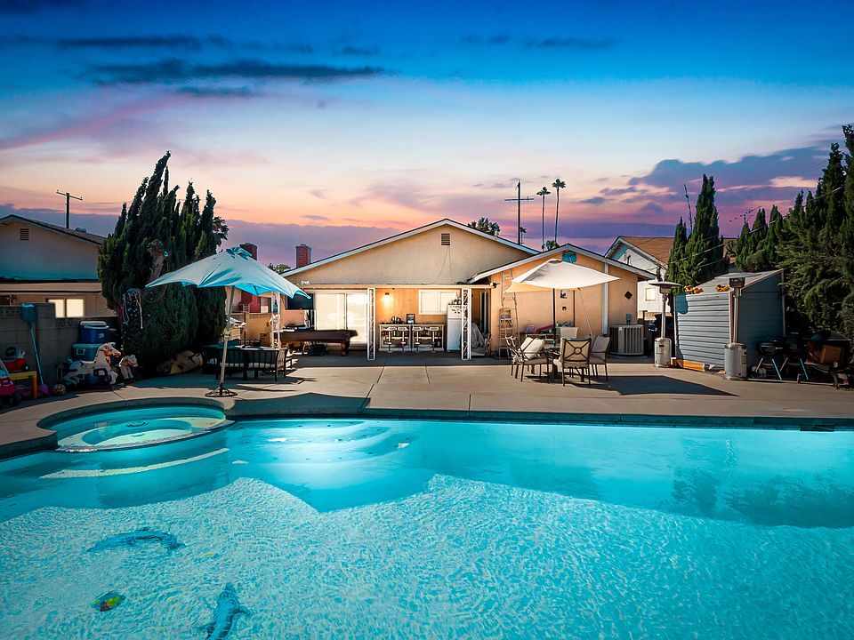 1st image of 13634 Kagel Canyon St