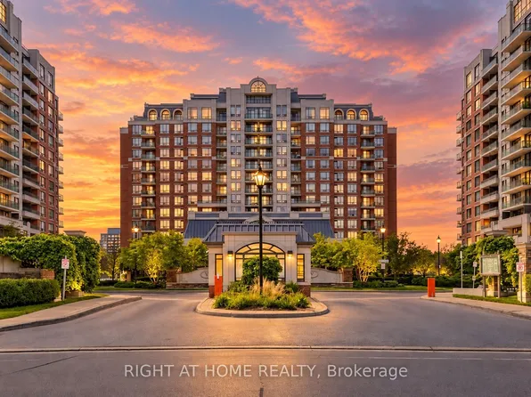 330 Red Maple Rd #1103, Richmond Hill, ON L4C 0T6