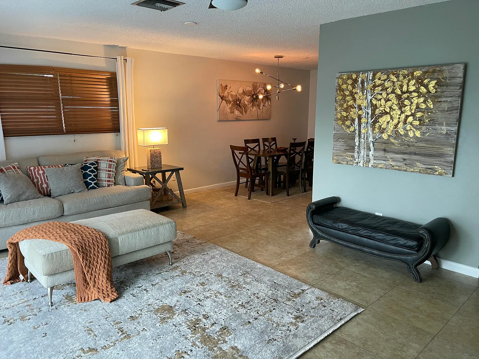3 bed, 2.0 bath, 1359 sqft, $3,500 — Photo 4