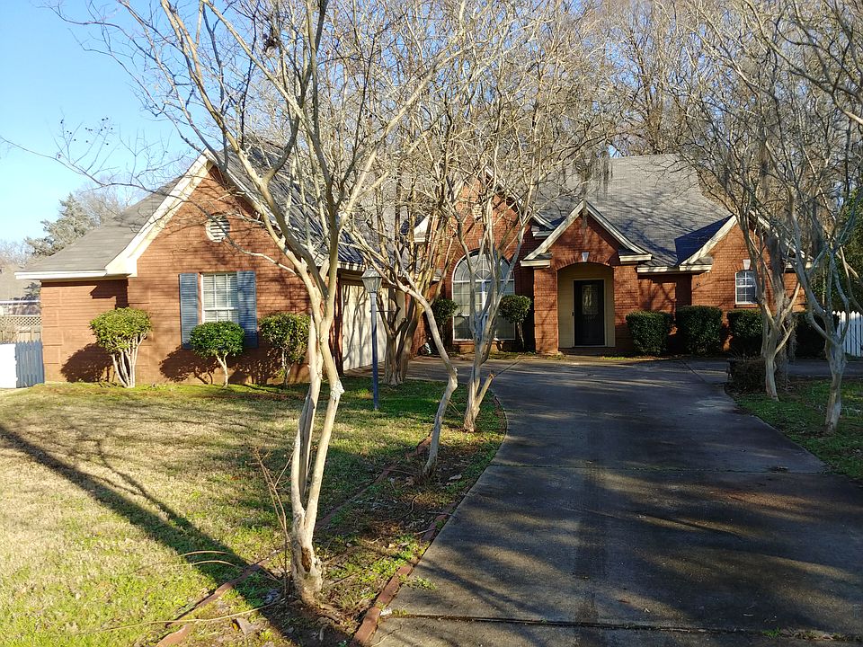 1st image of 6107 Countrywood Ct