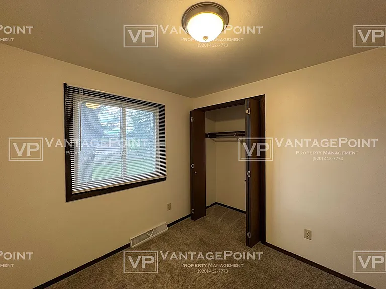 2571 Trojan Dr — Photo 12