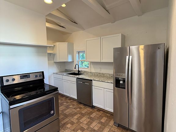 3rd image of 118 Nobles Ln