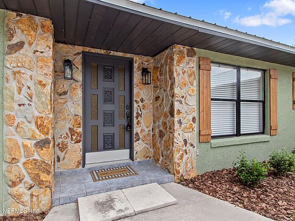 5th image of 226 PORT COMFORT Drive