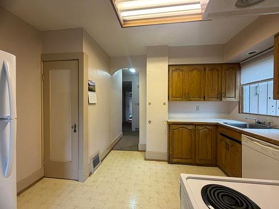 5th image of 363 Ioco Rd