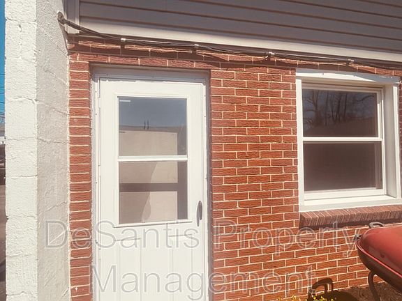 2nd image of 401 Moon Clinton Rd #11