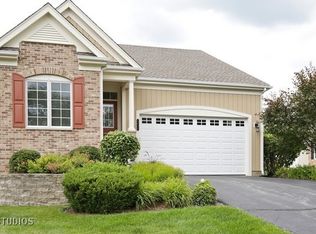 5812 Prairie Ridge Rd, Crystal Lake, IL 60014