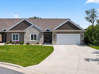 2908 Platinum Dr NE, Rochester, MN, 55906
