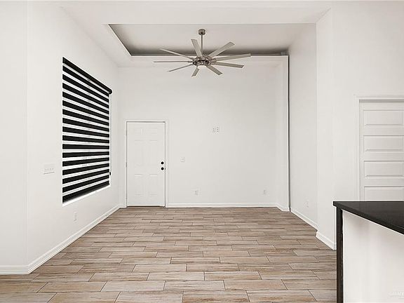5th image of 806 N Bluebonnet St