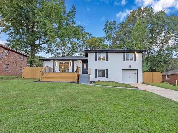 2377 Fontaine Cir, Decatur, GA 30032