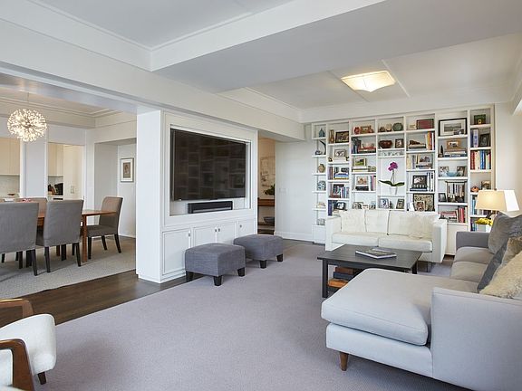 3rd image of 525 E 86th St APT 15D