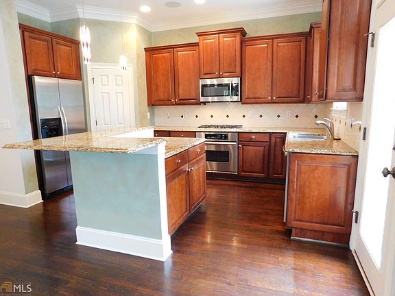 4th image of 2019 Kensington Green Dr SE