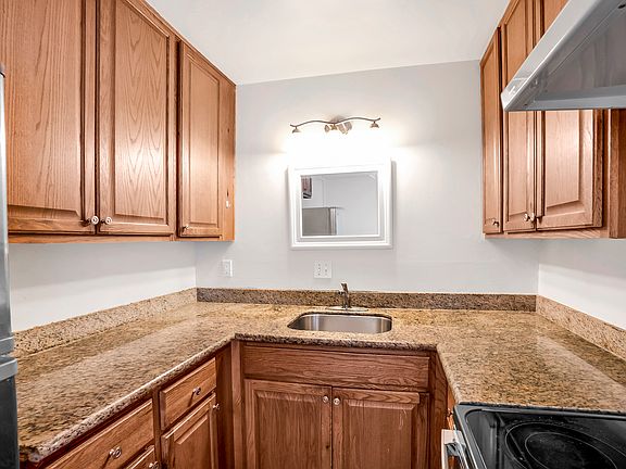 4th image of 5823 Alameda Ave APT E