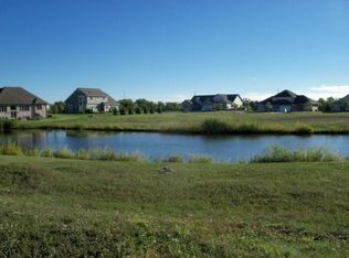 9026 S Cordgrass Cir, Franklin, WI 53132