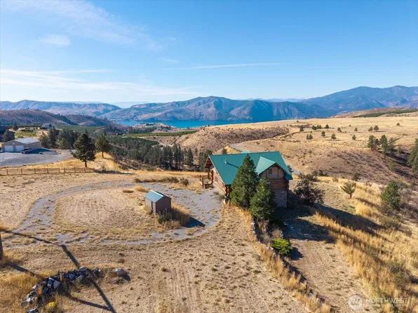 595 Chelan Trails Road, Manson, WA 98831
