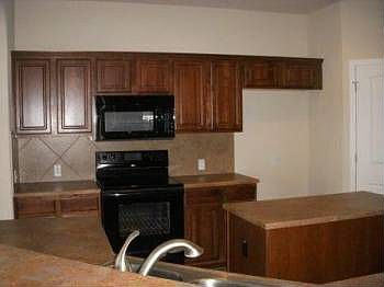 2nd image of 385 Quarry Ln
