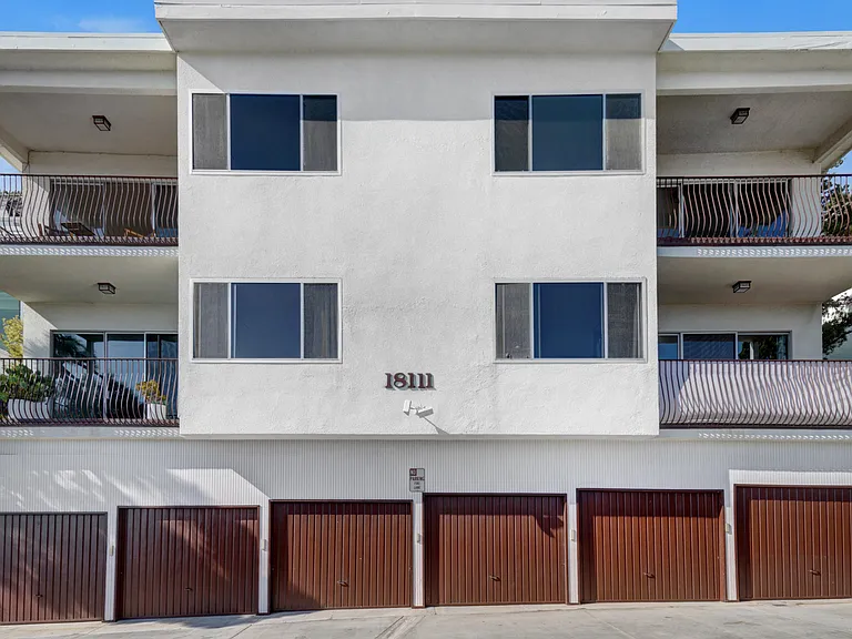 18111 Coastline Dr #2 — Photo 54