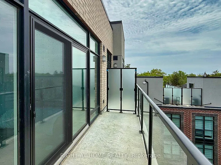871 Sheppard Ave W #33 — Photo 26