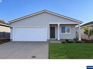 651 Minnesota St, Lebanon, OR 97355