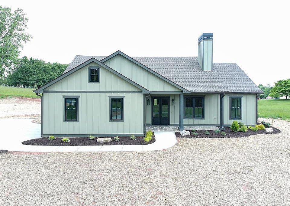 1st image of 100 Redridge Rd
