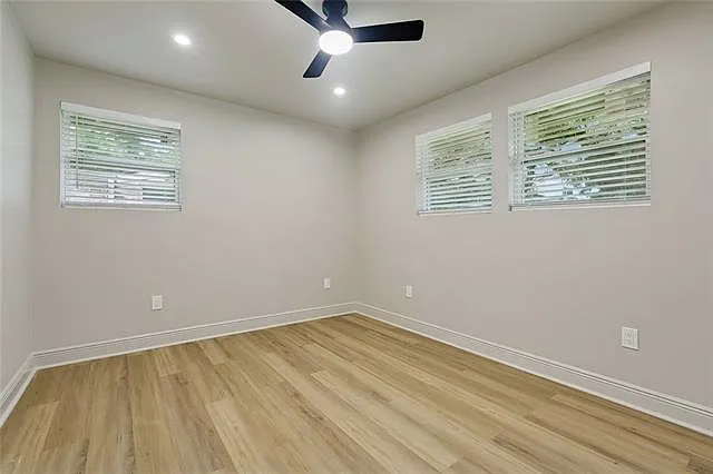 212 Berkley Dr — Photo 9