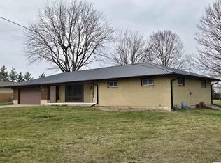 3 Lynn Rose Hts, Mount Sterling, IL 62353