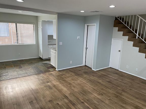 3rd image of 4414 Fulton Ave #2