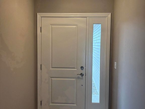 2nd image of 322 Davis Dr