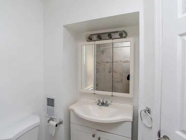 2465 N Garnet St — Photo 9