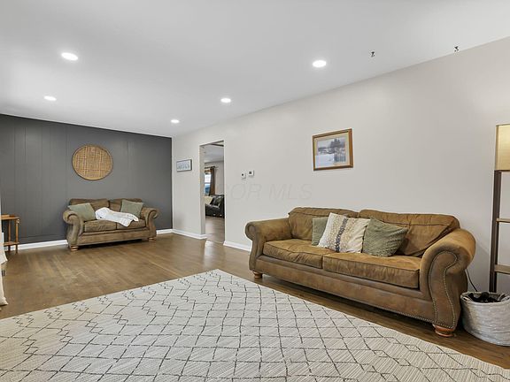 3rd image of 236 Elm Dr