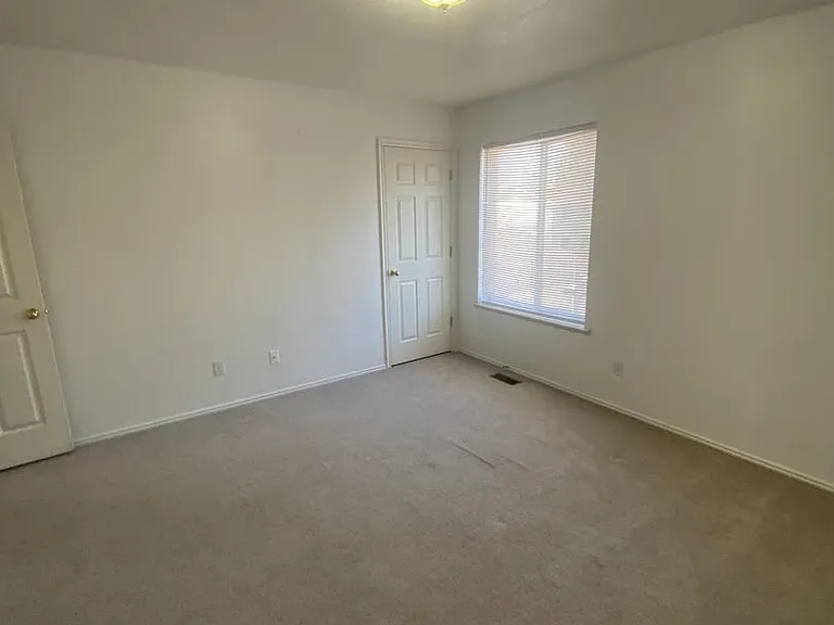 295 W 600 N #2 — Photo 17