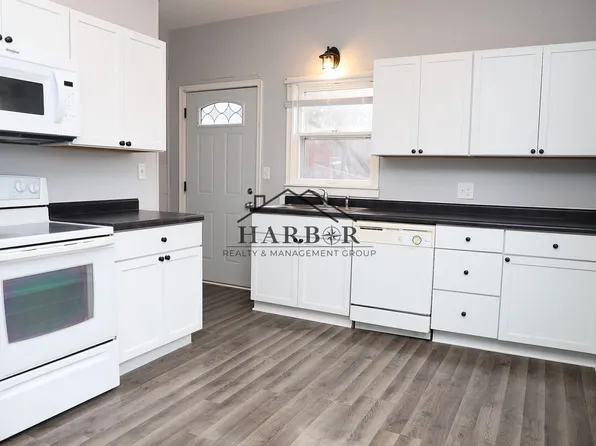 607 11th Ave NE, Rochester, MN 55906