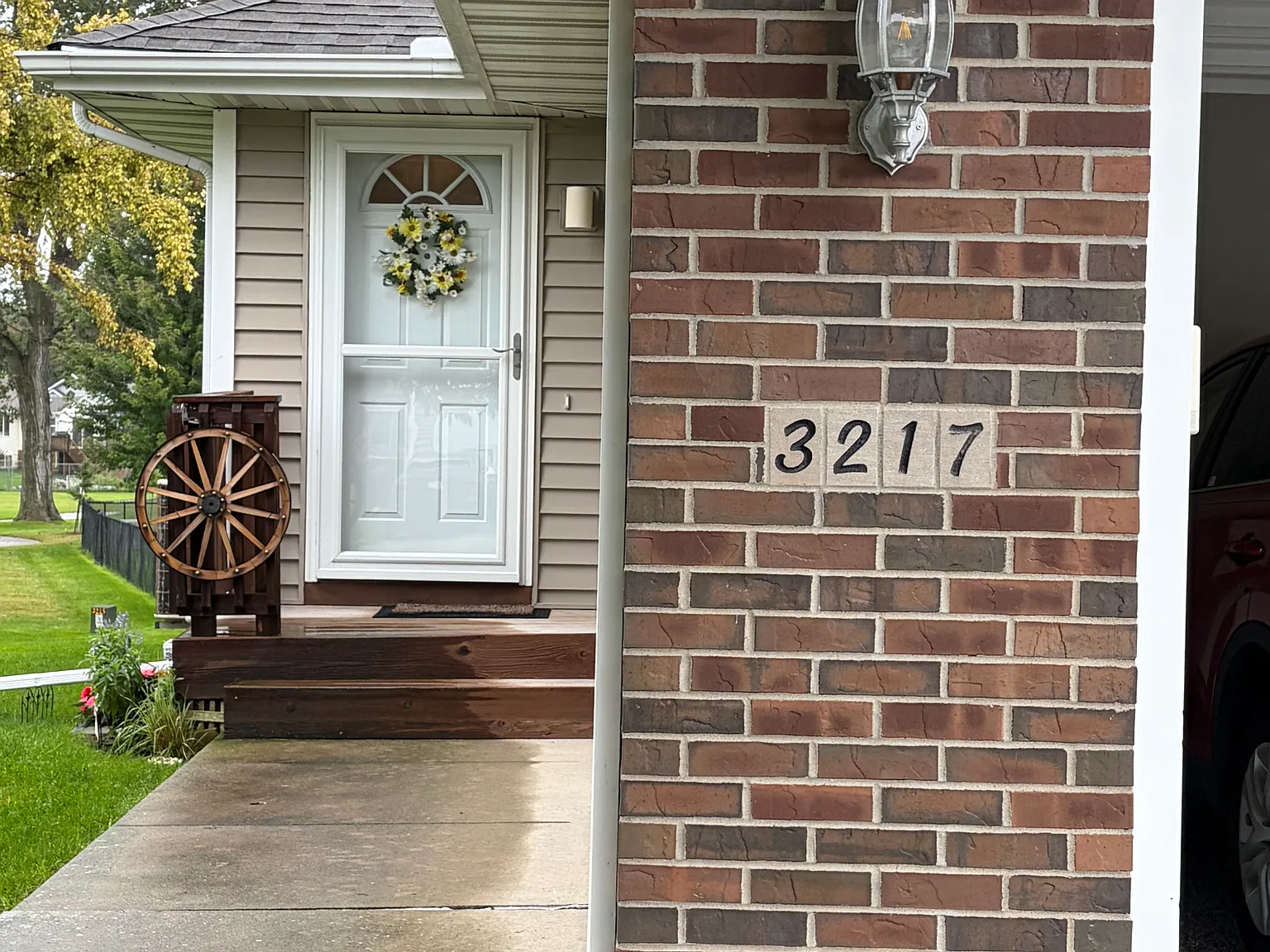 3 bed, 1970 sqft, $1,700 — Photo 2