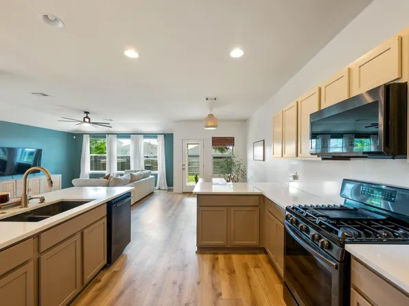 1391 Stone Rim Loop, Buda, TX 78610