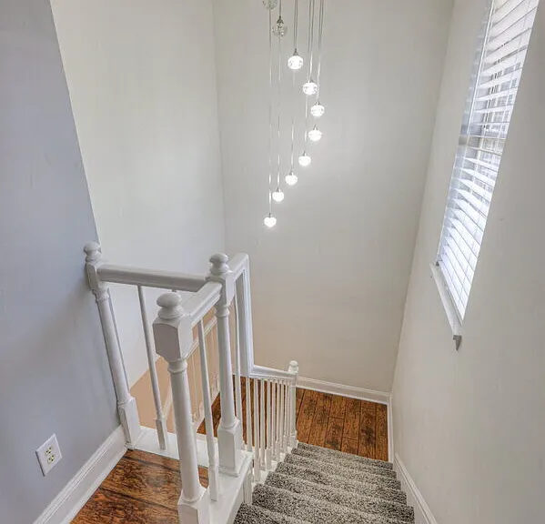 5888 Woodlands Ave — Photo 32