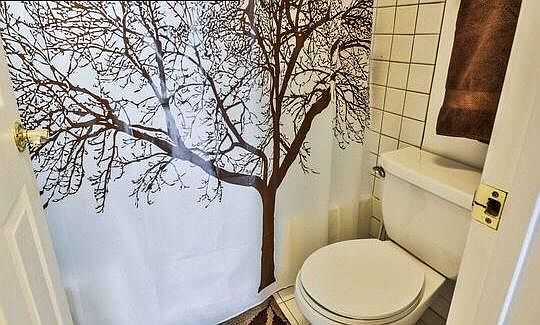 5th image of 2087 Ascot Dr