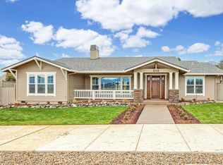 4121 Shamrock Dr, Medford, OR 97504
