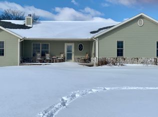 535 S Brown Rd, Casnovia, MI 49318