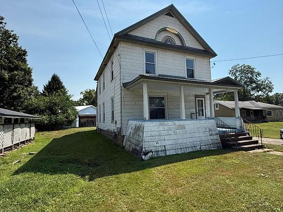 2nd image of 220 N Main St