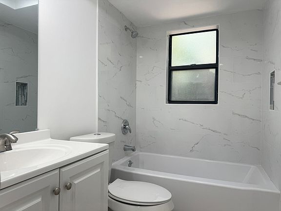 5th image of 130-136 Cape Coral Pkwy W #6