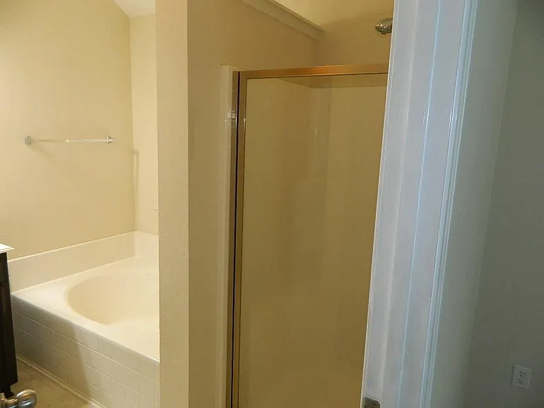 1132 Honeywell Dr — Photo 13