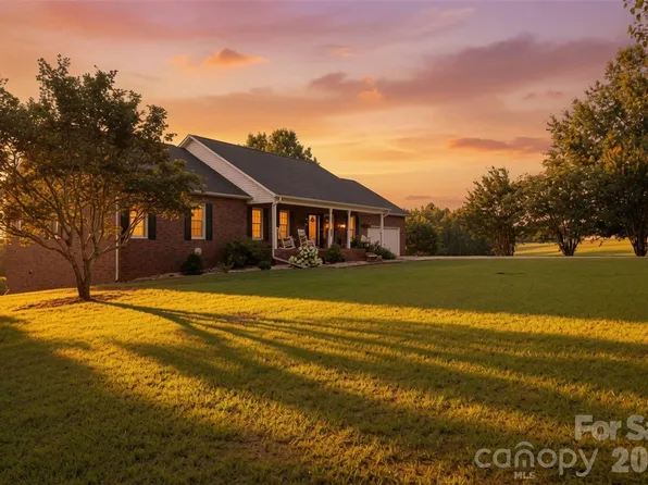 250 Millennium Dr, Taylorsville, NC 28681