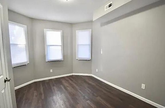 4th image of 748 S 16th St #1A