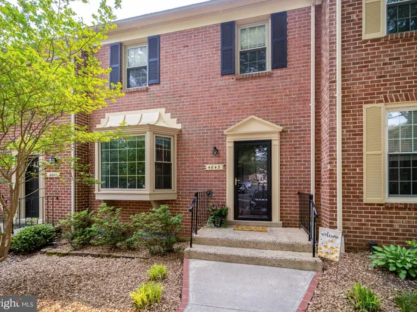 4843 Carriagepark Rd, Fairfax, VA 22032
