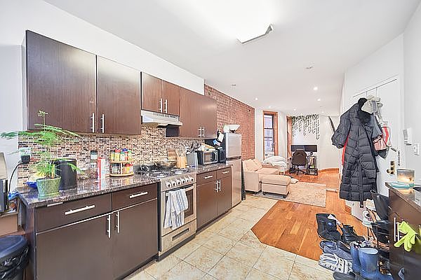 1st image of 501 1/2 W 43rd St APT 4E