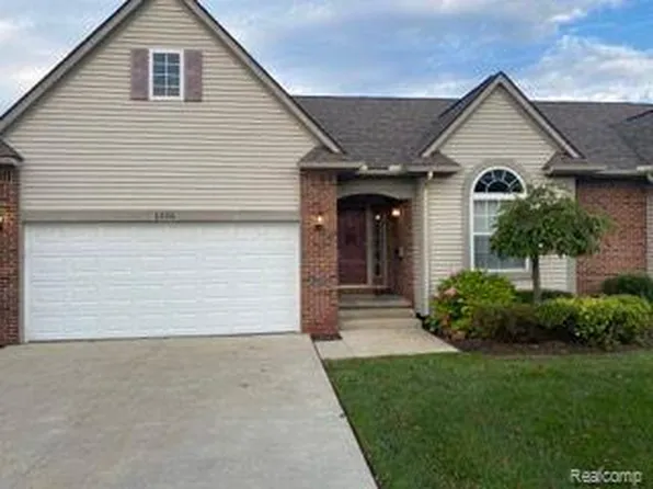 1570 Princewood Blvd, Howell, MI 48855