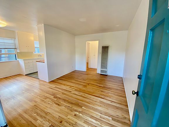 3rd image of 1043 Grant St #A
