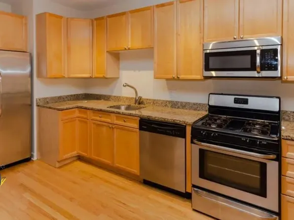 Remodeled Wrigleyville Apts!, 3349-53 N Clark St #1SE, Chicago, IL 60657