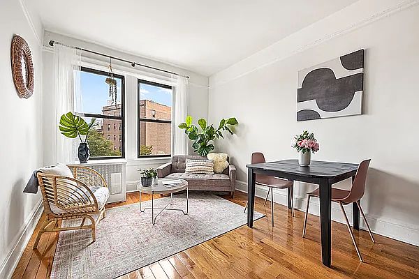 1st image of 400 Lincoln Pl APT 4C